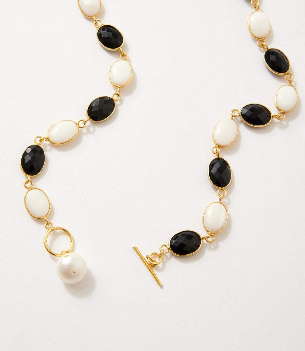 Black And White Toggle Necklace - Image 5