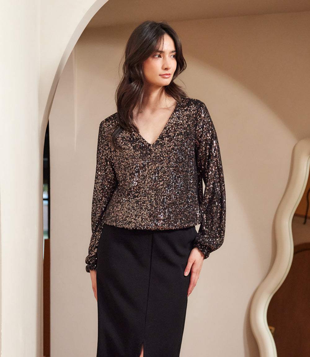 Blouson Sleeve Sequin V-Neck Top - Image 5