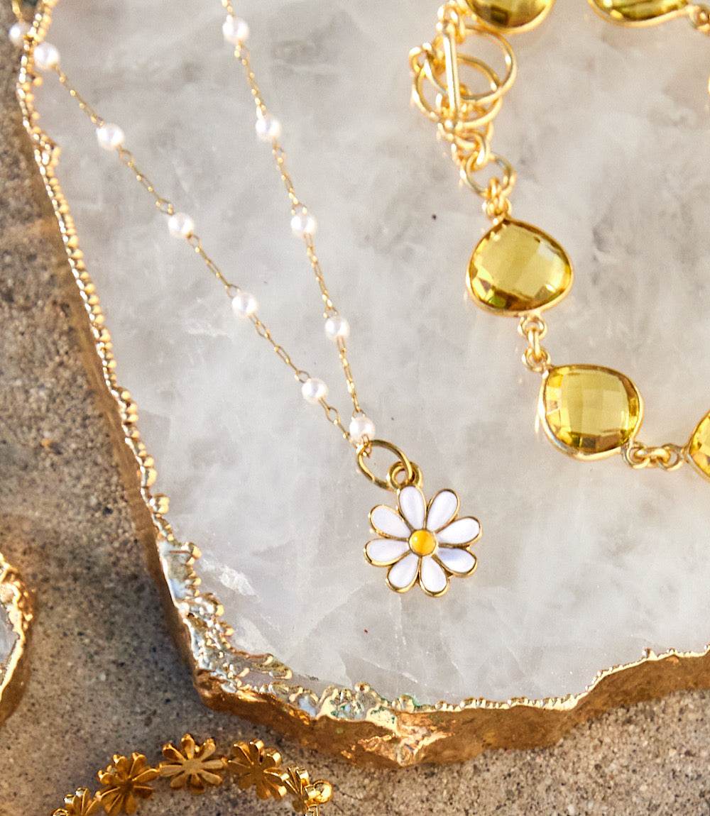 Daisy Charm Pendant Necklace - Image 4
