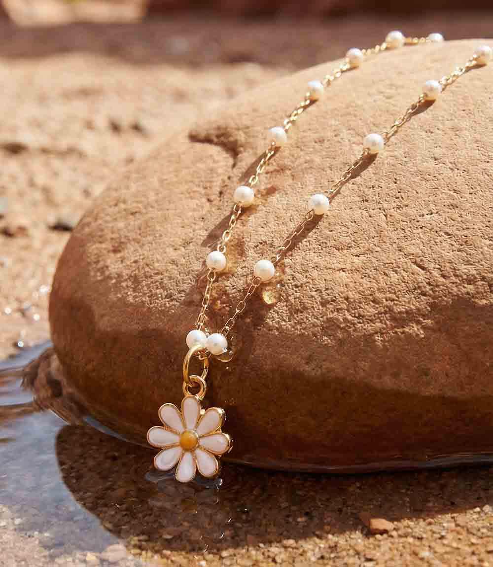 Daisy Charm Pendant Necklace - Image 6