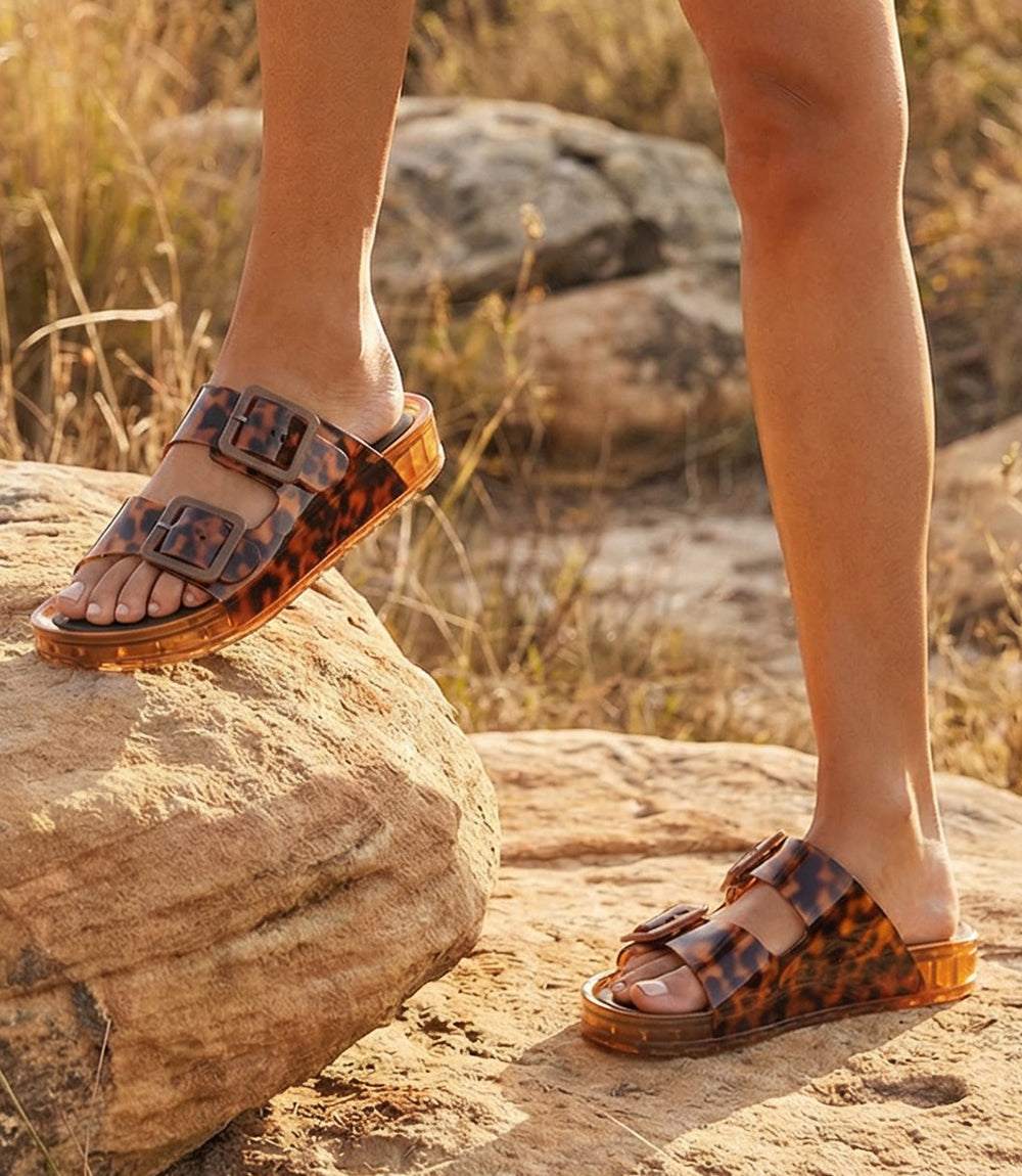 Dolce Vita Julio Buckle Slide Sandals - Image 4