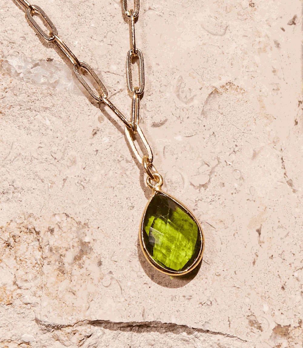 Peridot Gemstone Teardrop Necklace - Image 3