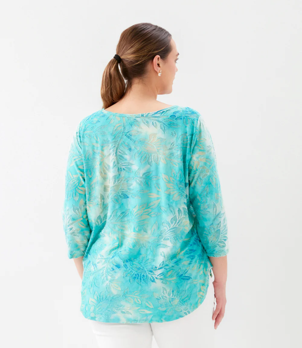 Plus Size 3/4 Sleeve Burnout Shirttail Top - Image 4