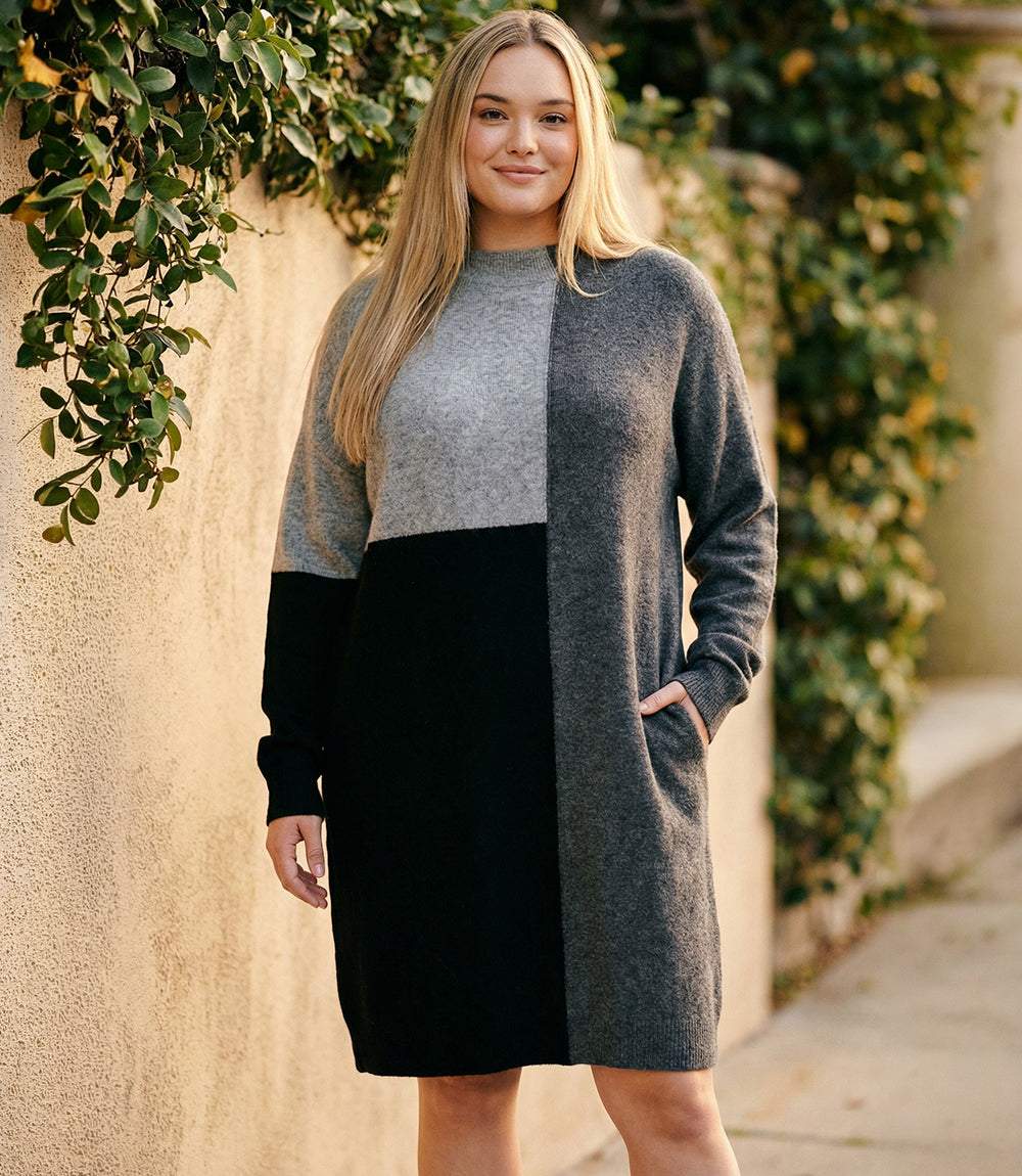 Plus Size Colorblock Sweater Dress - Image 2