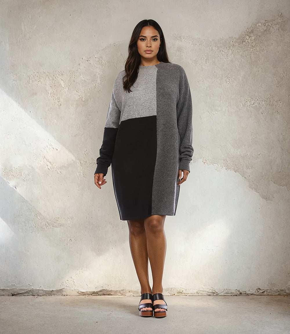Plus Size Colorblock Sweater Dress - Image 3