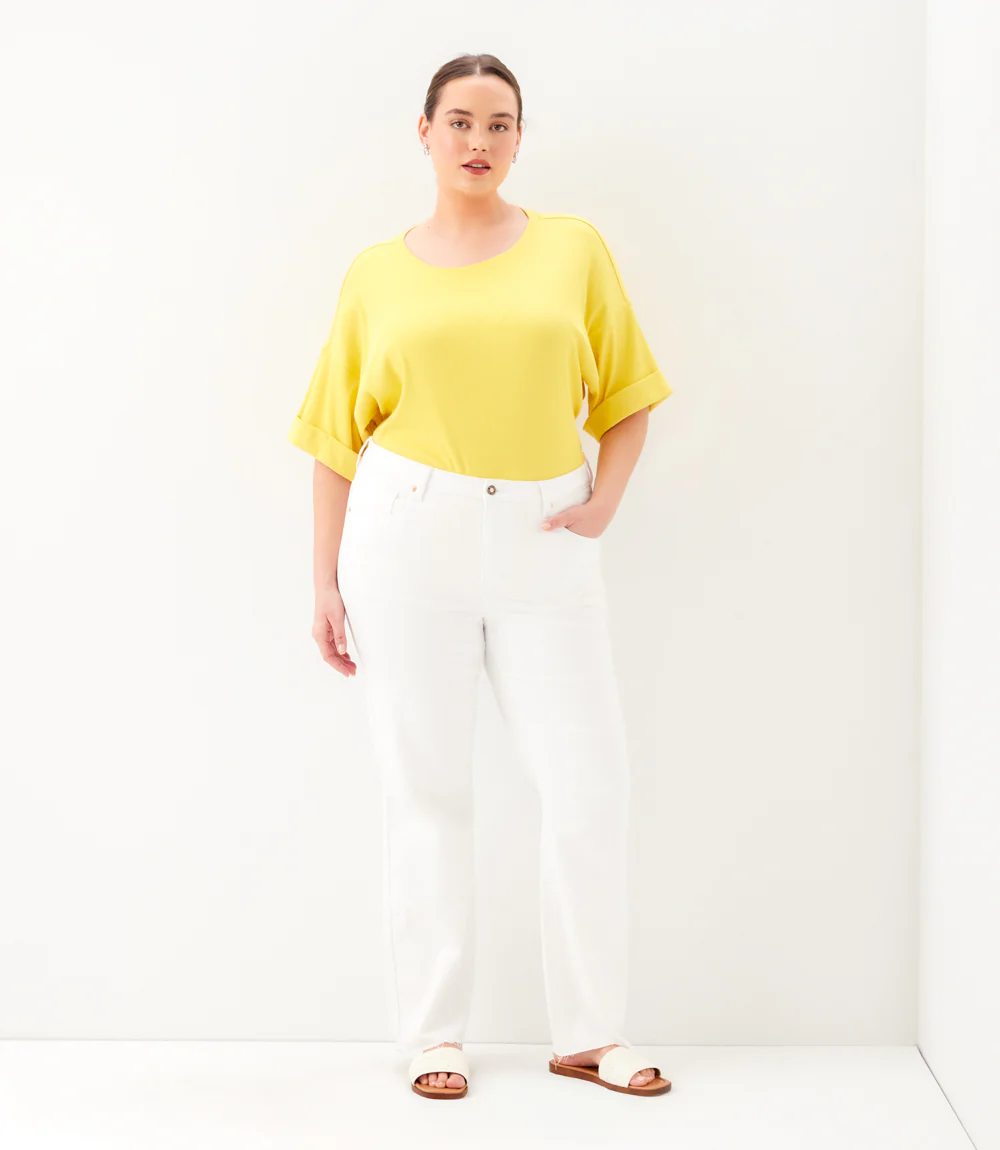 Plus Size Raw Hem Straight Jeans - Image 3