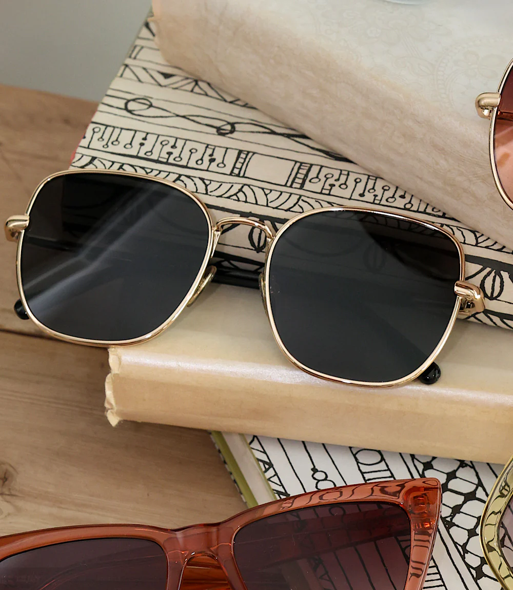 Quay Uptown Sunglasses - Image 4