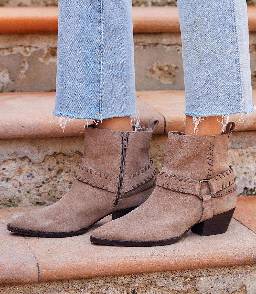 Seychelles Easy Peasy Western Booties - Image 9