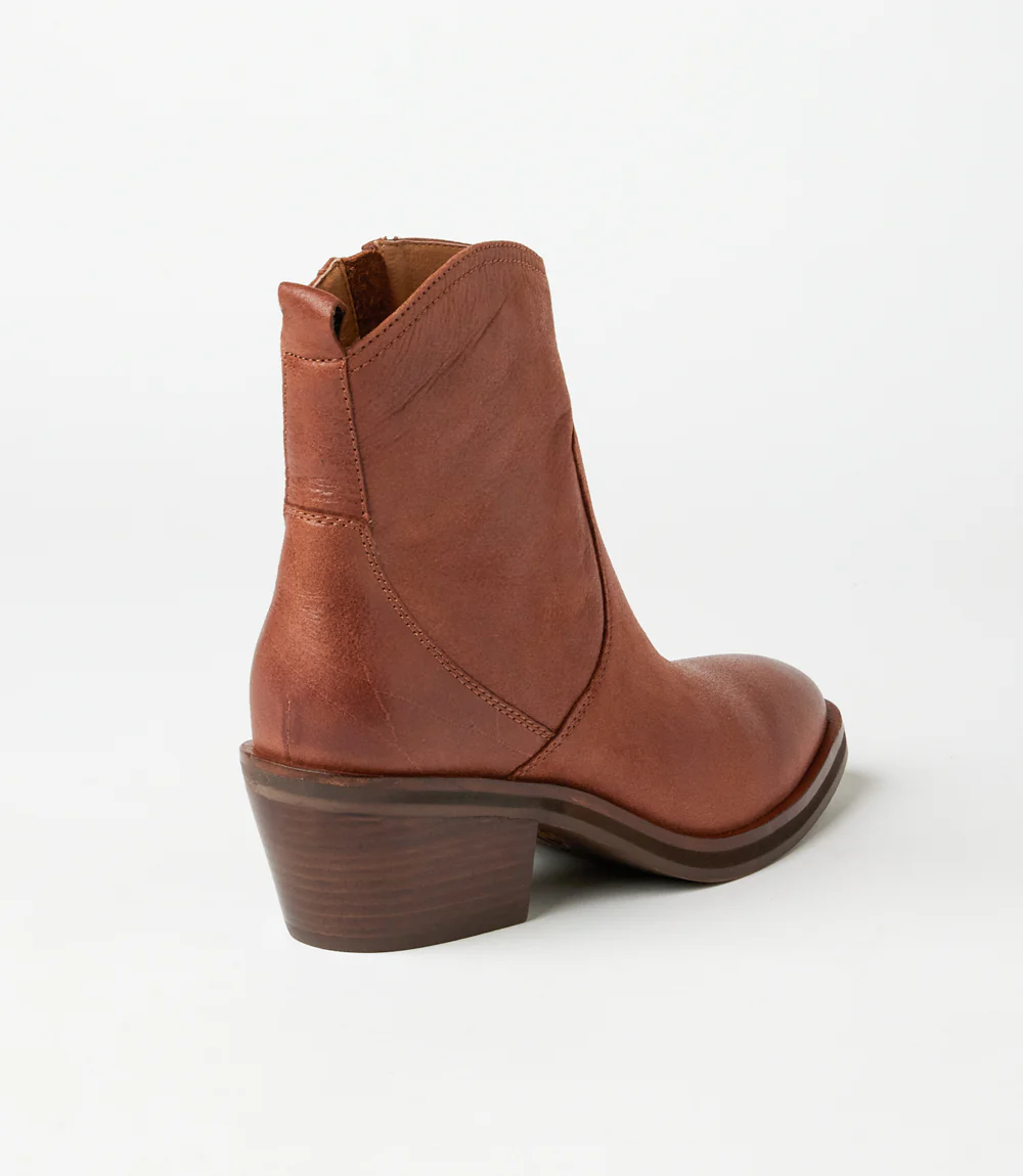 Sofft Shaelyn Pull On Western Booties - Image 7